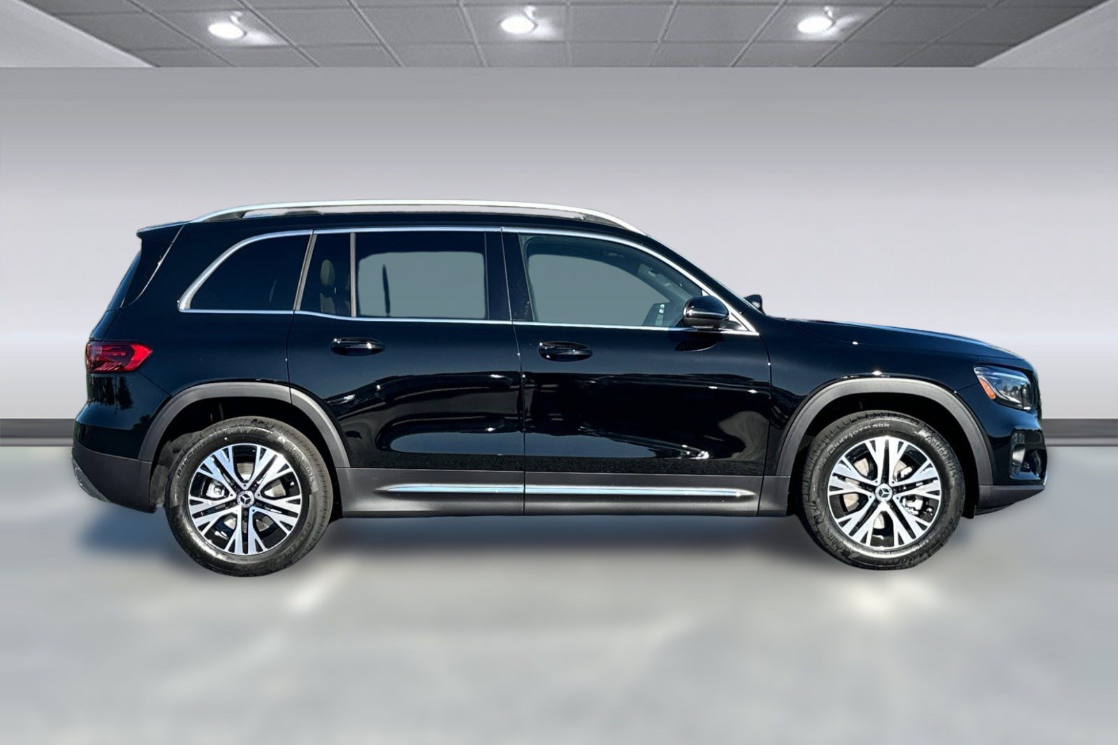 New 2026 Mercedes-Benz GLB 250 image 8