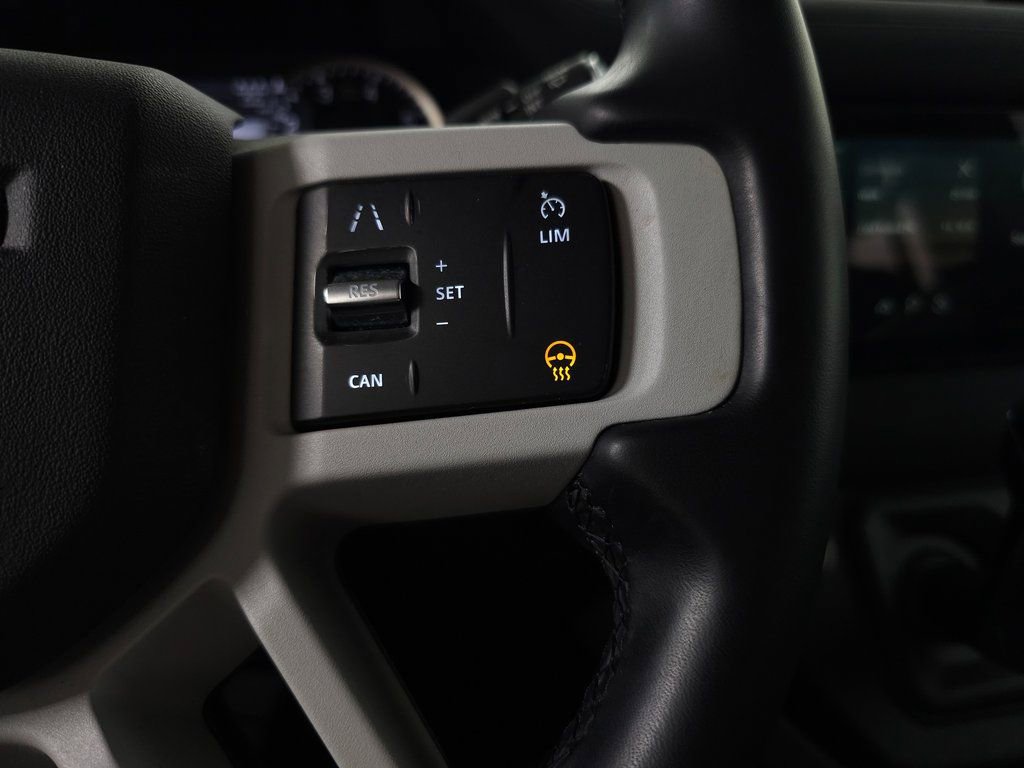 Used 2023 Land Rover Defender 110 SE image 21