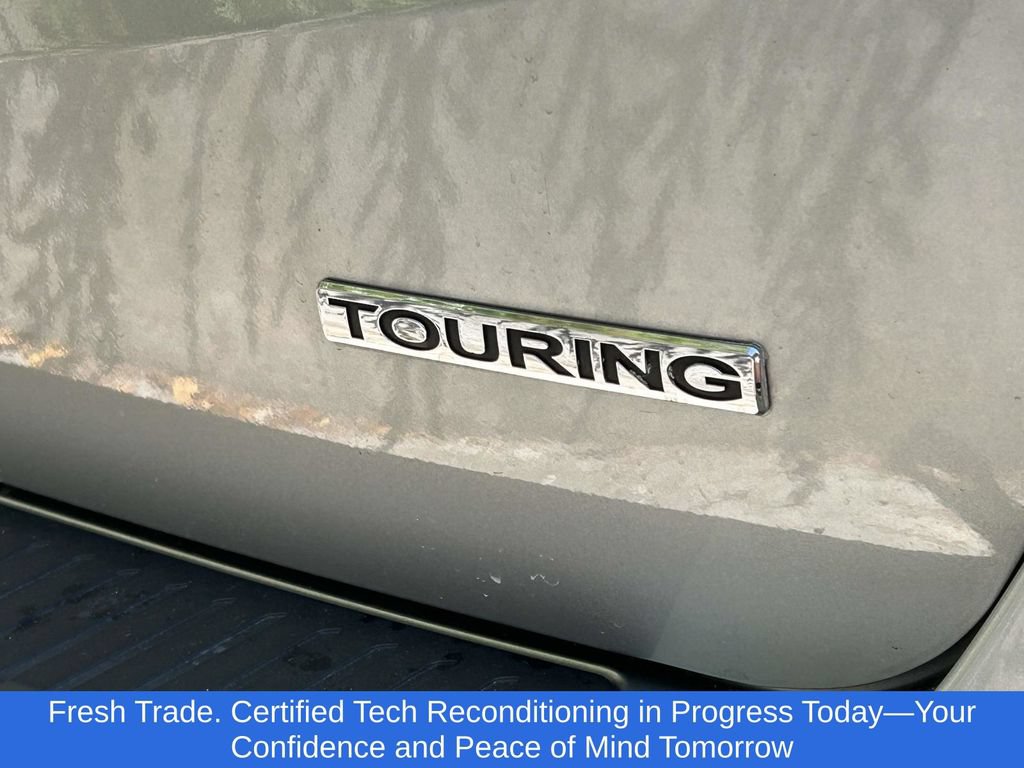 Used 2025 Honda Odyssey Touring image 5