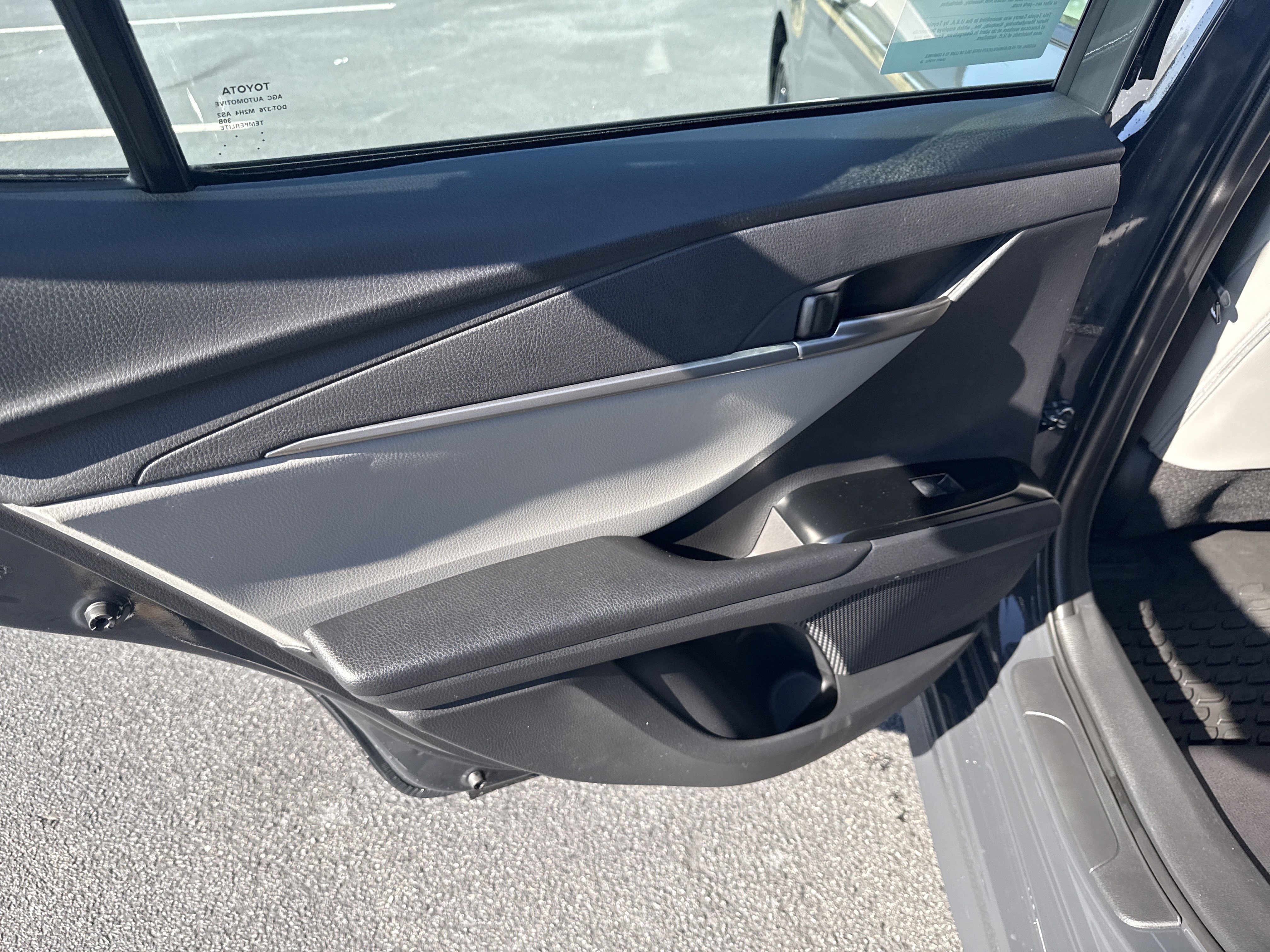 New 2026 Toyota Camry SE image 27