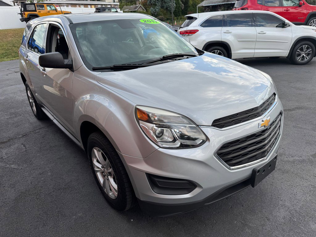 Used 2017 Chevrolet Equinox LS image 5
