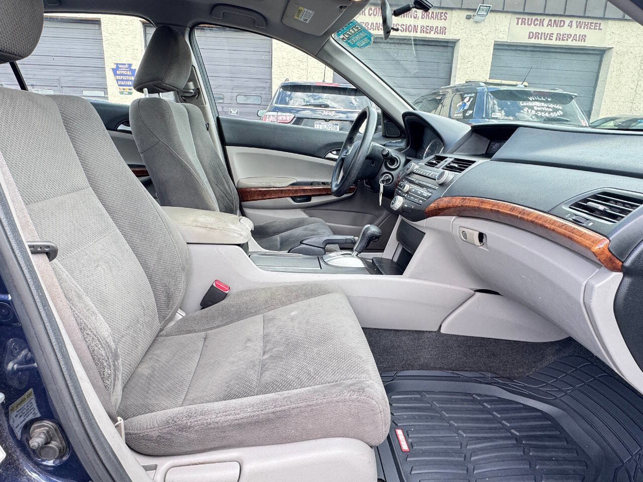 Used 2012 Honda Accord EX image 13