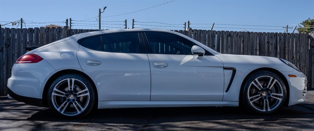 Used 2014 Porsche Panamera 4 image 5