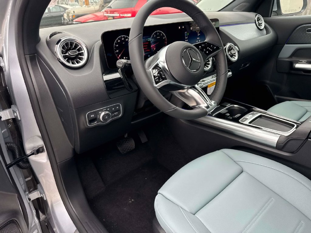 Used 2026 Mercedes-Benz GLA 250 image 10