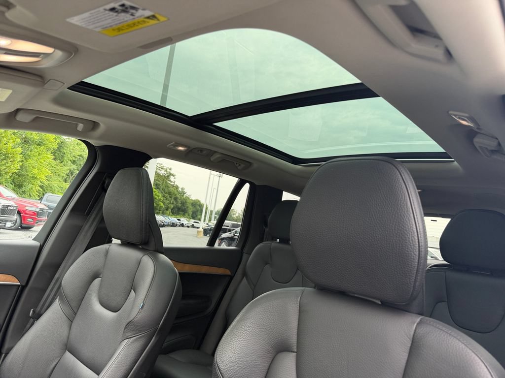 Used 2023 Volvo XC90 B6 Plus w/ Protection Package Premier AWD/4WD image 19