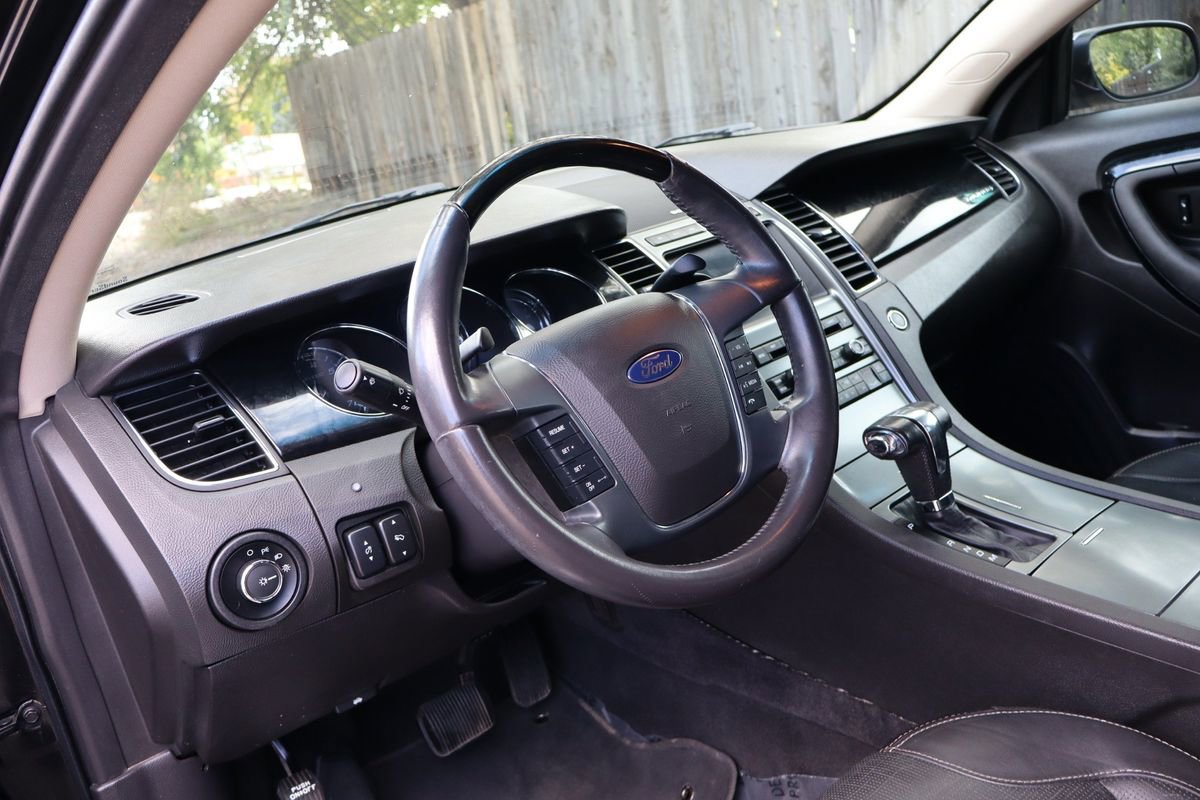 Used 2010 Ford Taurus Limited image 15
