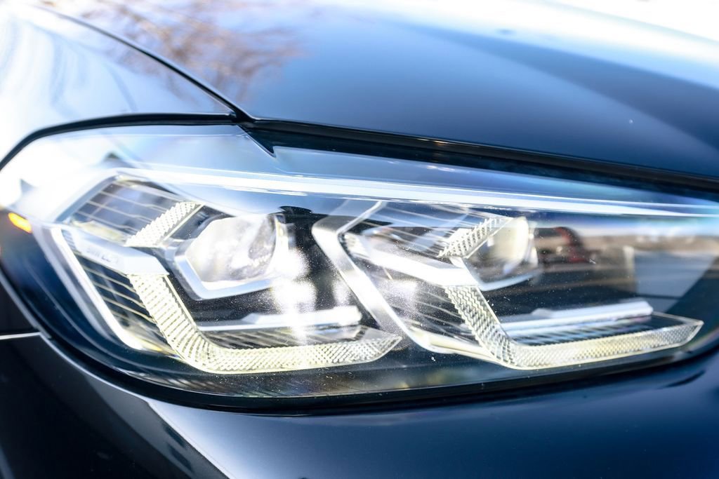 Used 2022 BMW X4 xDrive30i w/ M Sport Package 2 image 40