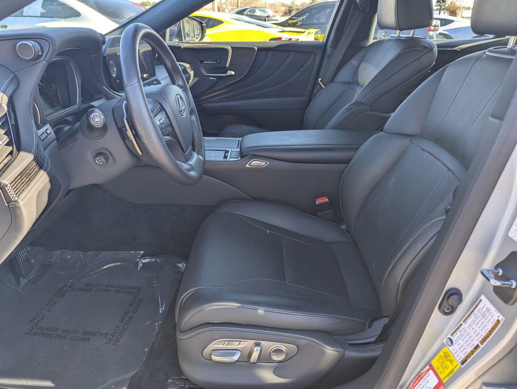 Used 2022 Lexus LS 500 w/ Accessory Package (Z2) image 13