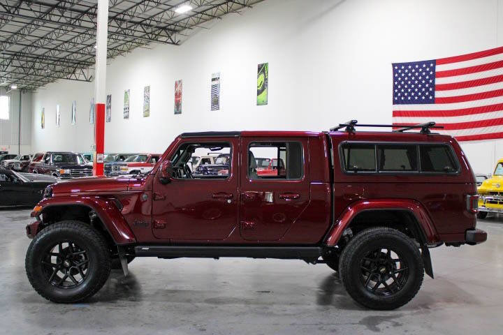 Used 2021 Jeep Gladiator Overland image 3