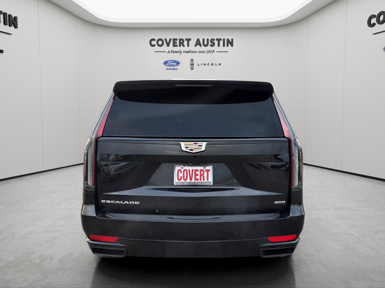 Used 2022 Cadillac Escalade Sport w/ Heavy-Duty Trailer Package image 4