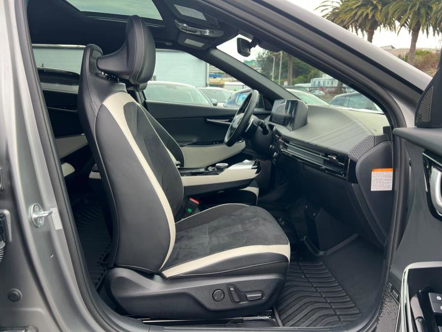 Used 2023 Kia EV6 GT-Line w/ GT-Line Suede Seat Package image 41