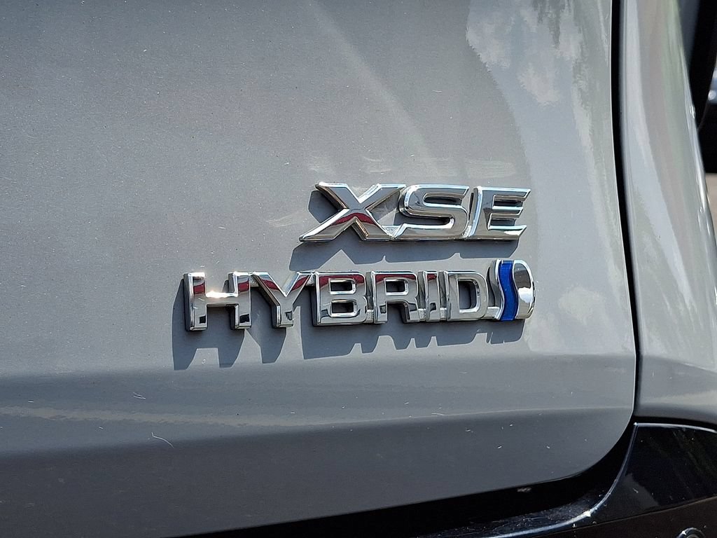 Certified 2023 Toyota Sienna XSE w/ XSE Plus Package AWD/4WD image 33