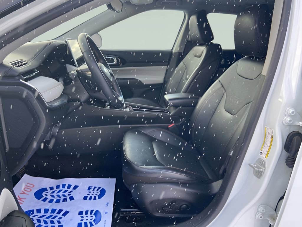 Used 2022 Jeep Compass Limited image 23