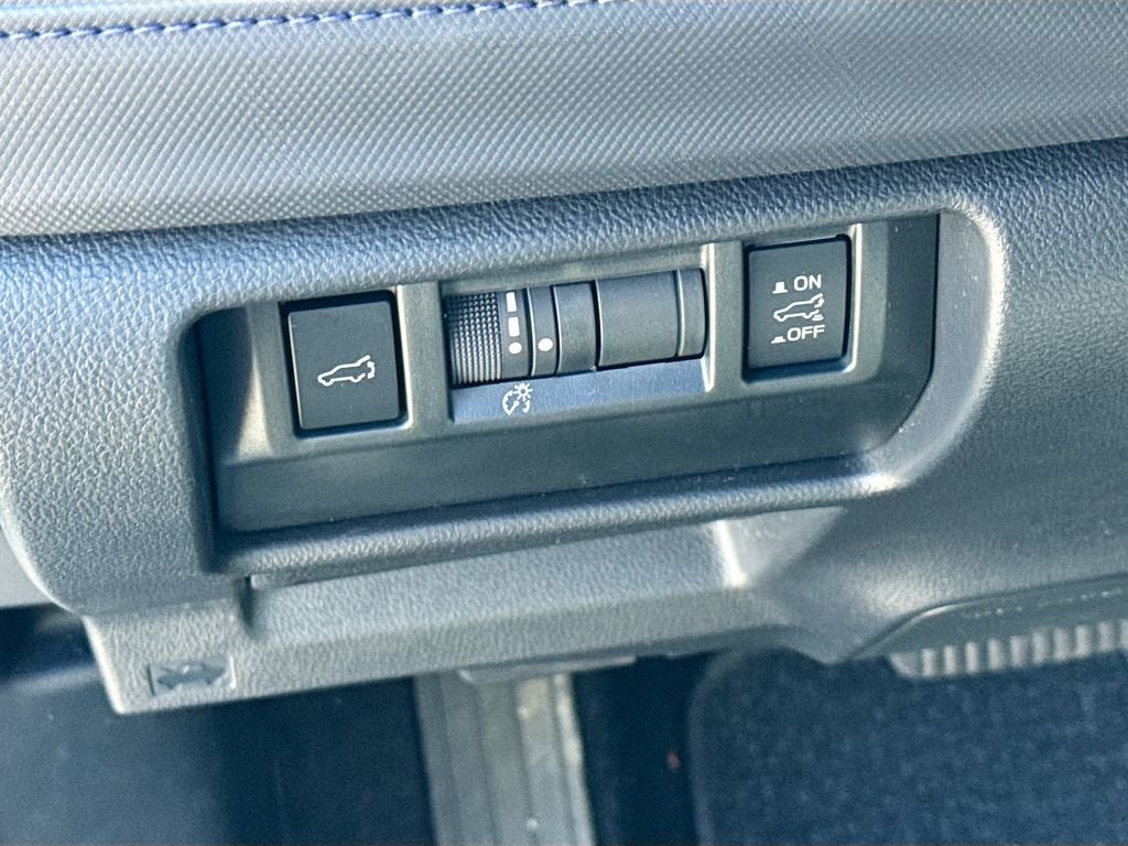 Used 2025 Subaru Forester Premium image 10