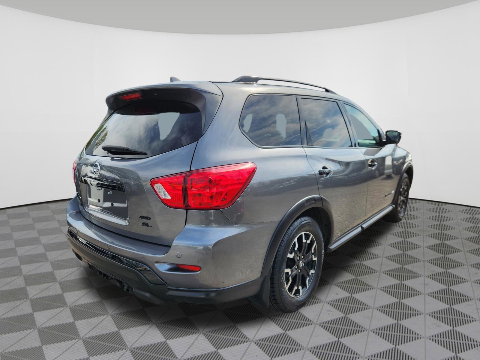 Used 2020 Nissan Pathfinder SL image 4