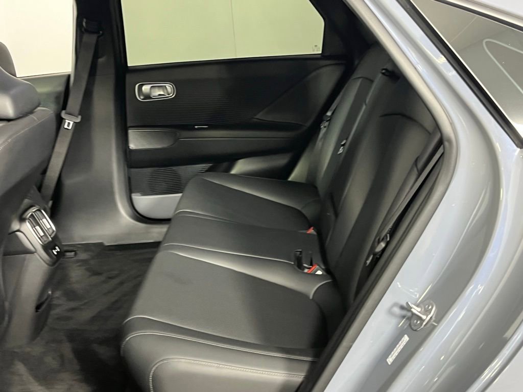 Used 2025 Hyundai Ioniq 6 SEL image 25