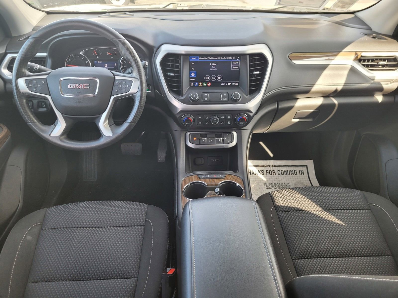 Used 2022 GMC Acadia SLE image 12
