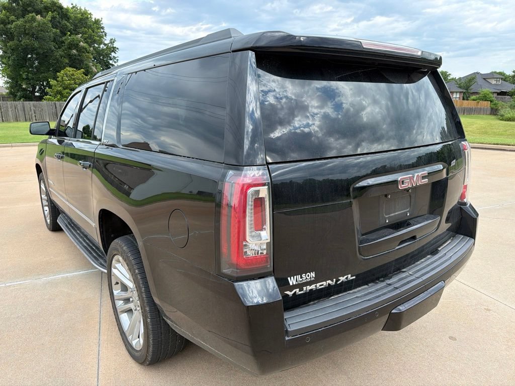 Used 2018 GMC Yukon XL SLT w/ Premium Edition AWD/4WD image 3