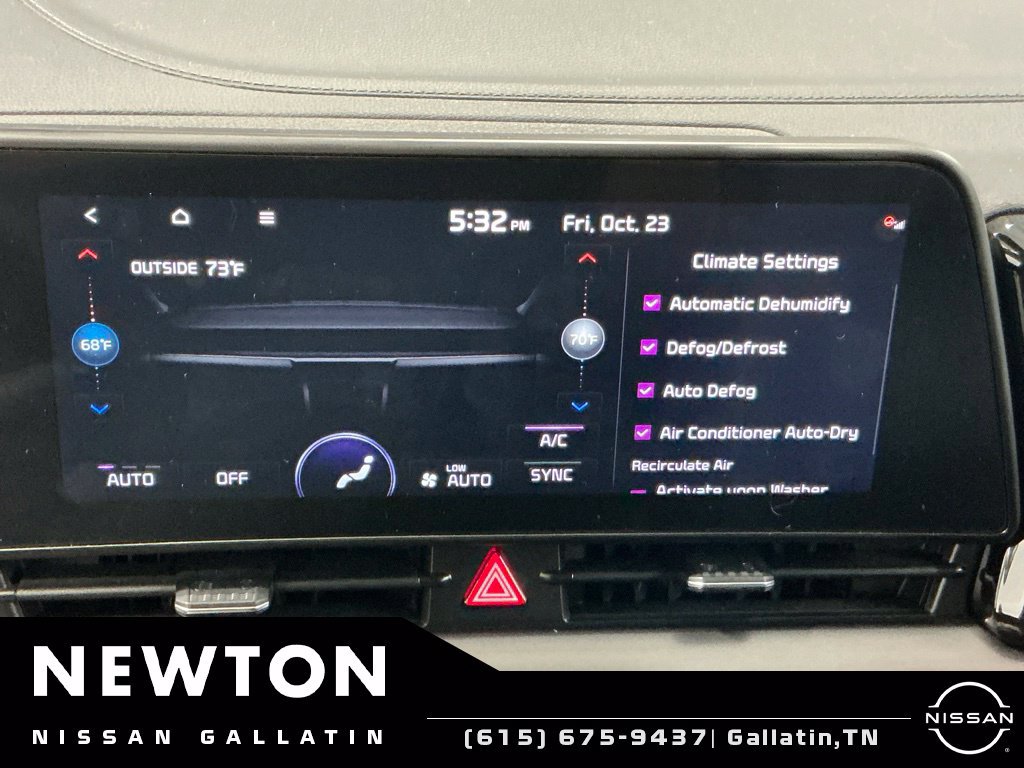 Used 2025 Kia Sportage EX AWD/4WD image 28