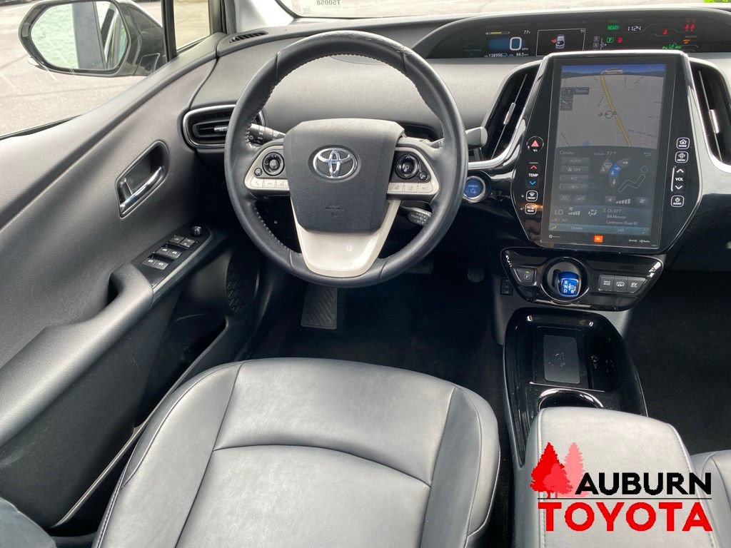 Used 2017 Toyota Prius Prime Advanced w/ Carpet Mat Package FWD image 25