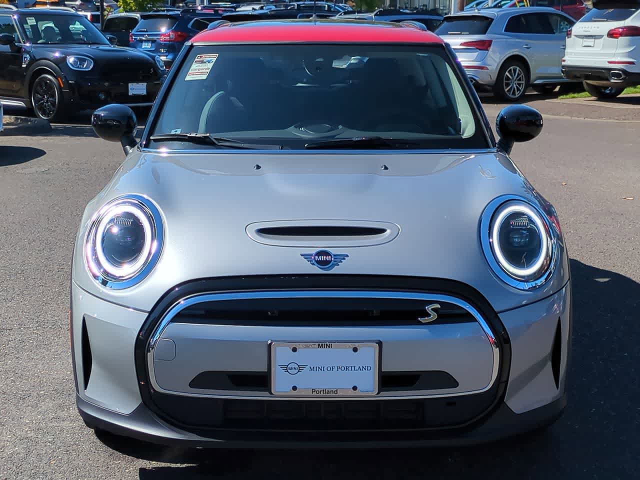Certified 2024 MINI Cooper SE image 9