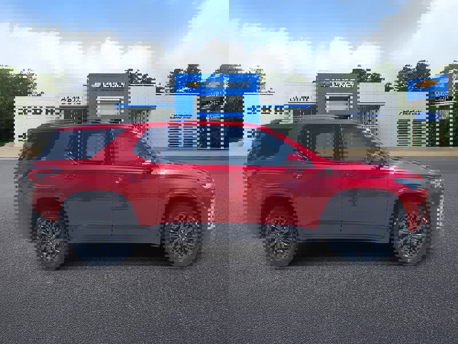 Used 2023 Chevrolet Traverse RS image 3