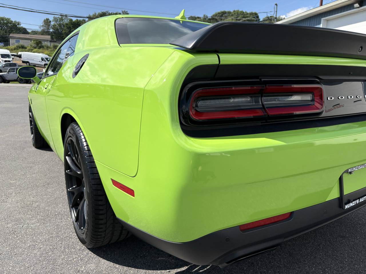 Used 2015 Dodge Challenger SRT Hellcat RWD image 12