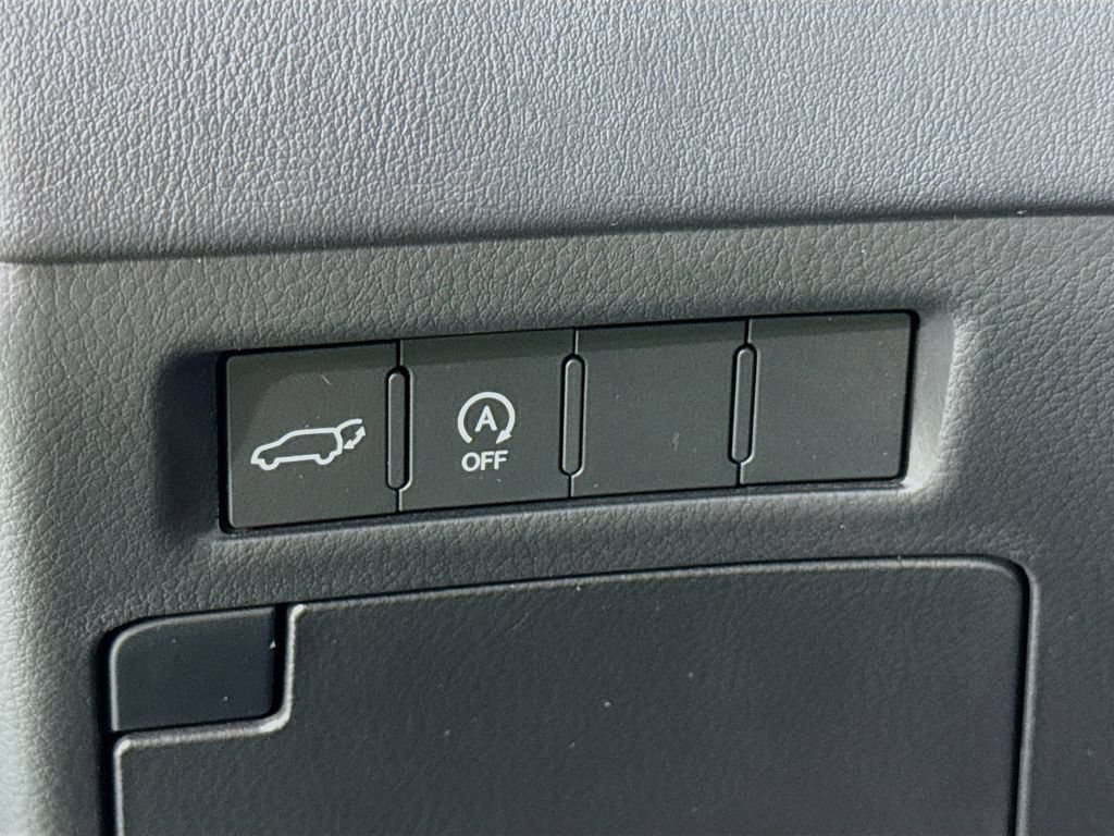 Used 2024 Lexus LX 600 4WD w/ Interior Upgrade Package image 19