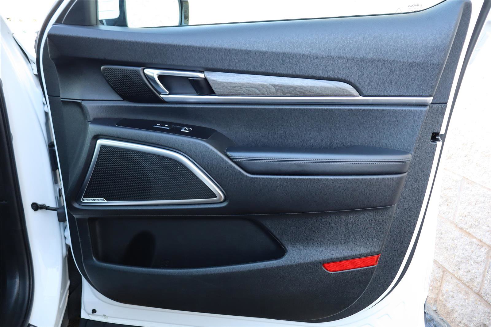 Used 2020 Kia Telluride SX w/ SX Prestige Package image 29