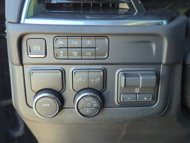 Used 2026 Chevrolet Suburban RST w/ Comfort Package RWD image 9