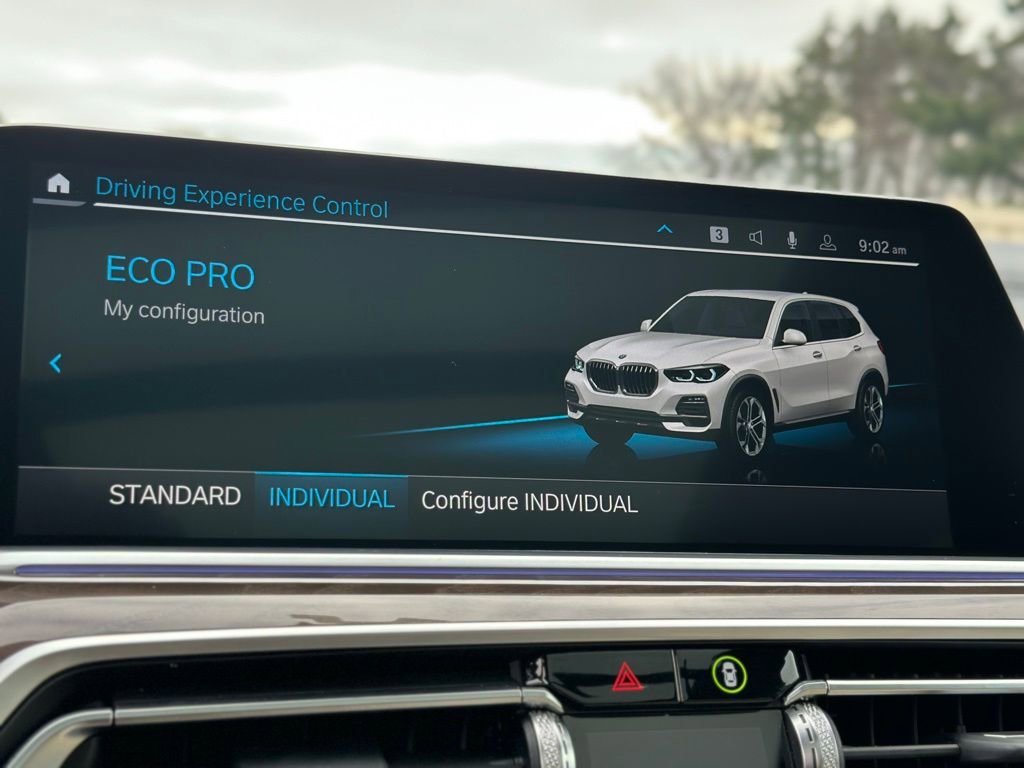 Used 2022 BMW X5 xDrive40i w/ Premium Package AWD/4WD image 38