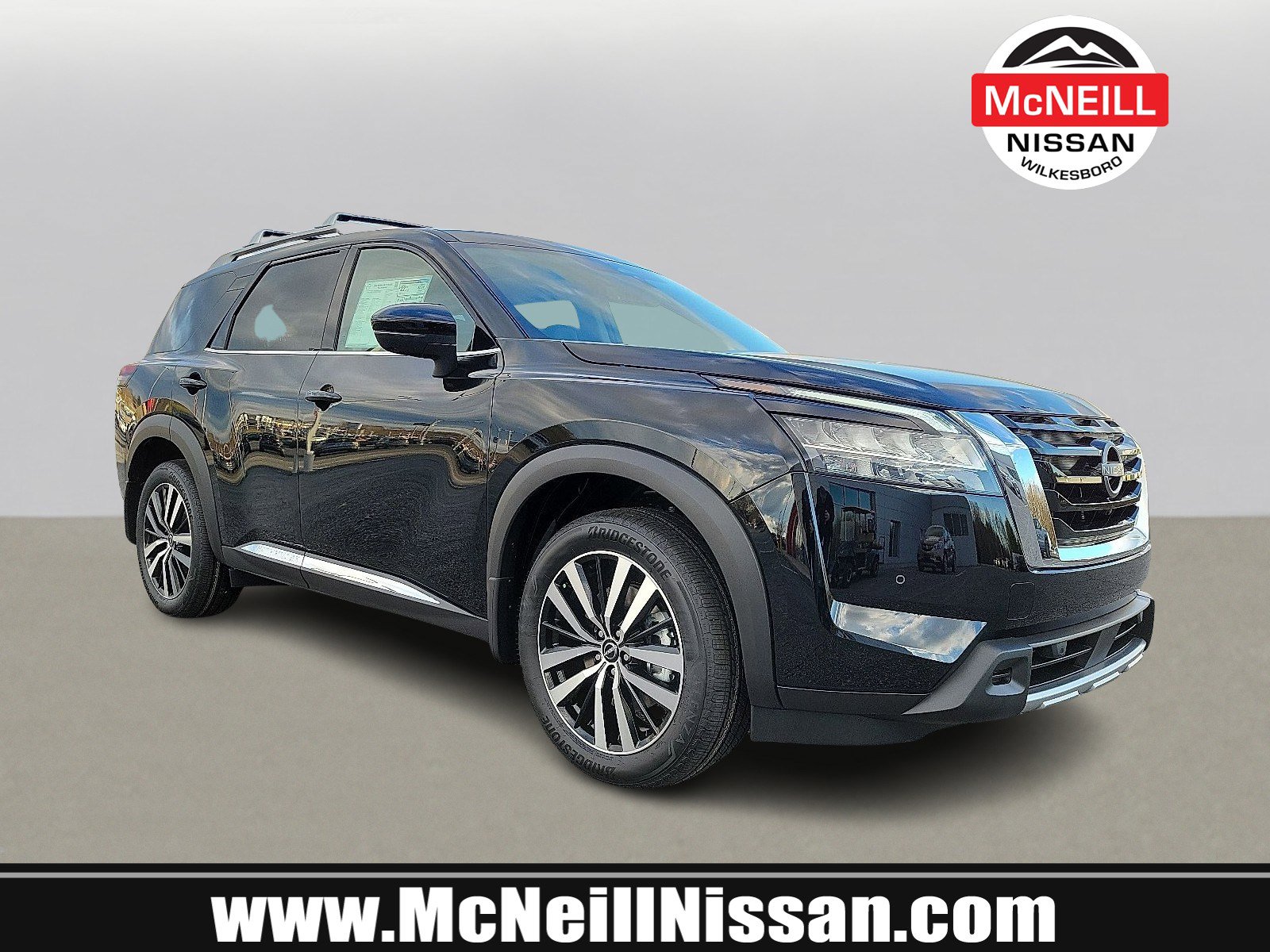 New 2025 Nissan Pathfinder Platinum