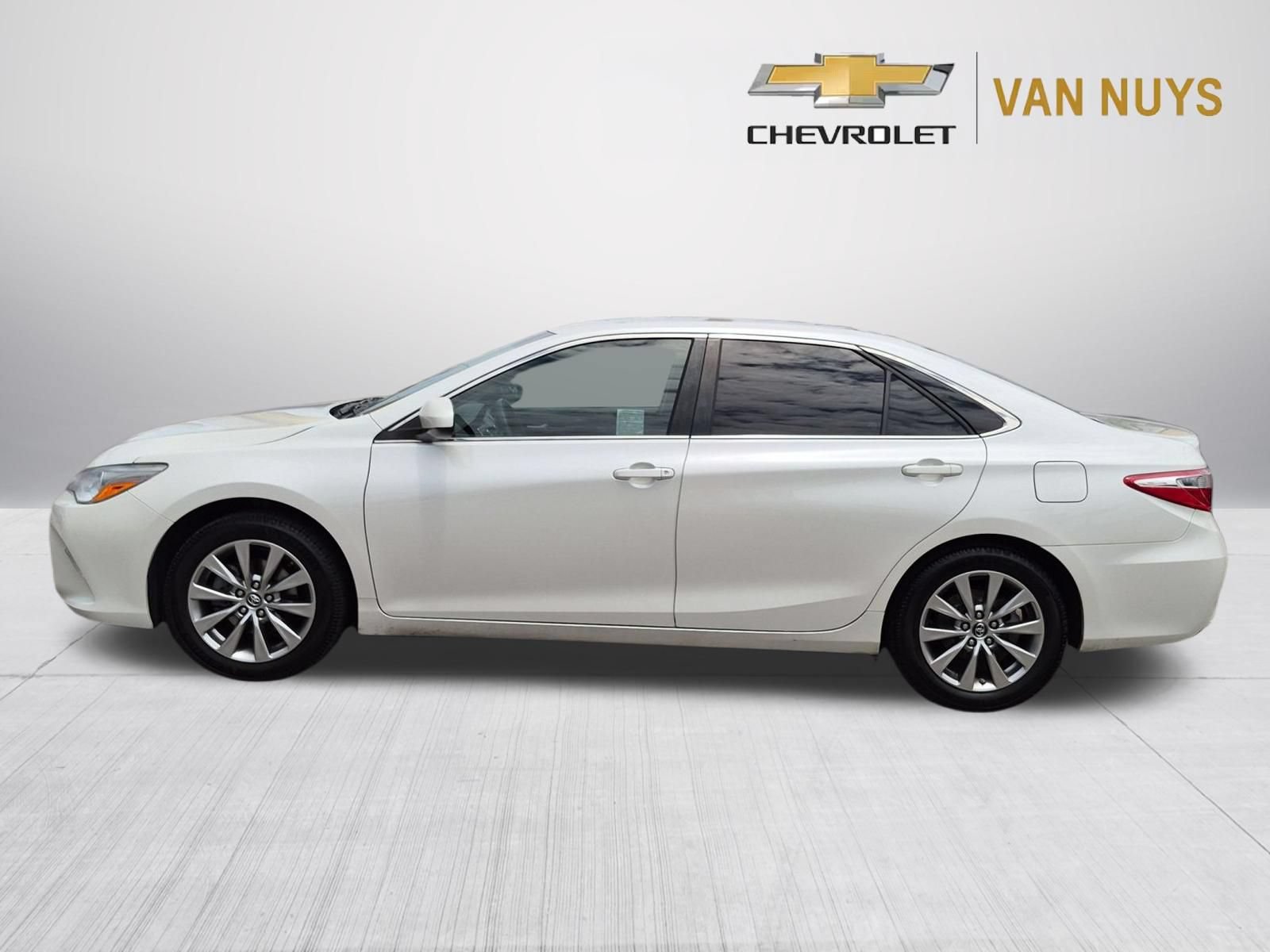Used 2017 Toyota Camry XLE w/ Convenience Package FWD image 8