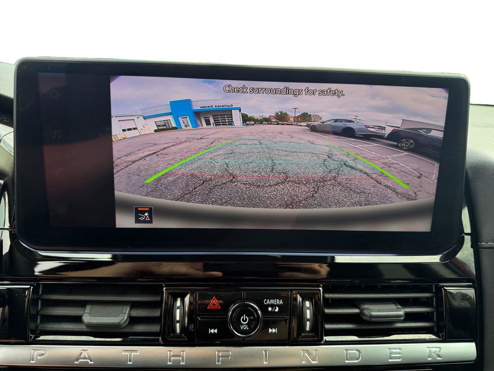 Used 2026 Nissan Pathfinder SV AWD/4WD image 17