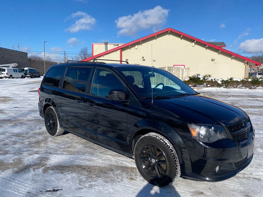 Used 2016 Dodge Grand Caravan R/T image 7
