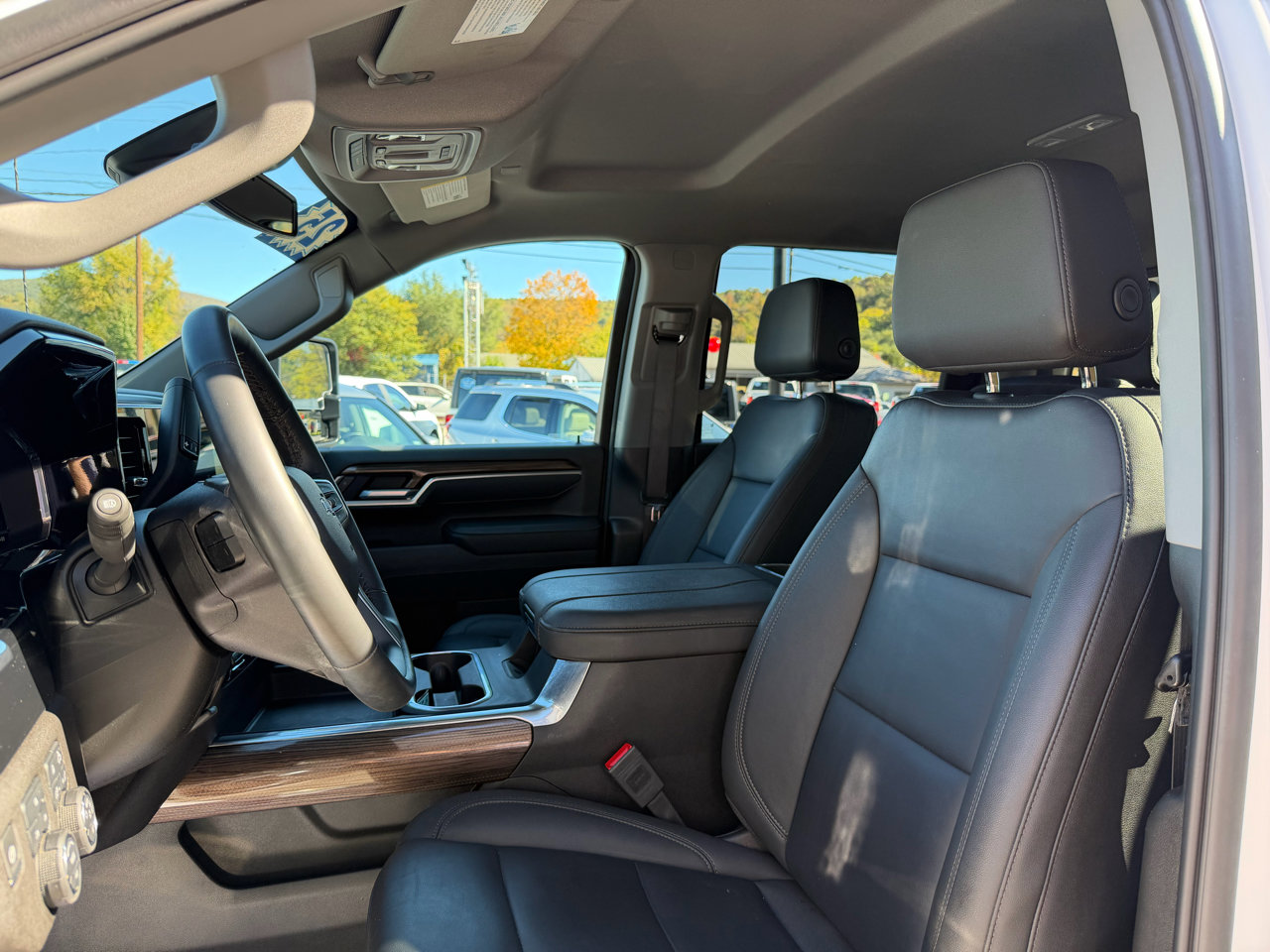 Used 2025 Chevrolet Silverado 2500 LT w/ Trail Boss Package image 14