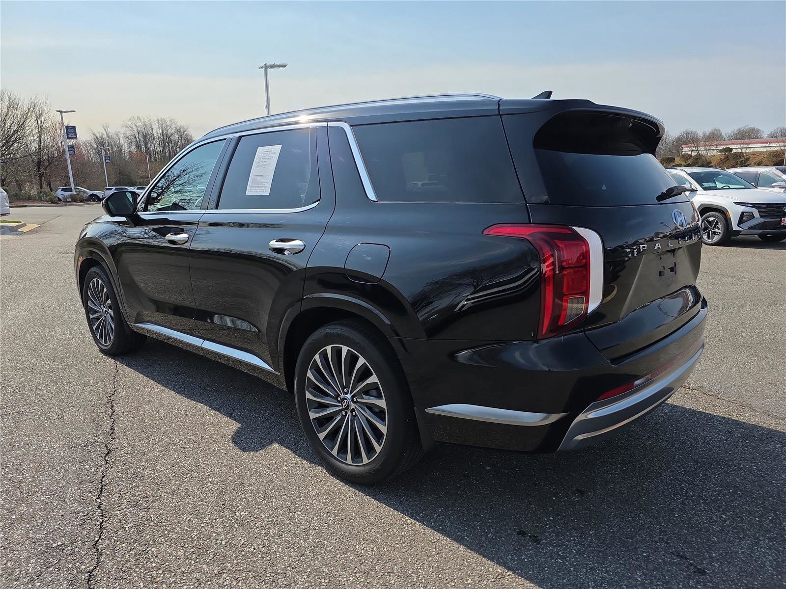 Used 2024 Hyundai Palisade Calligraphy image 7