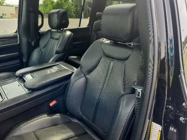 Used 2022 Jeep Wagoneer Series III w/ Premium Group I AWD/4WD image 36