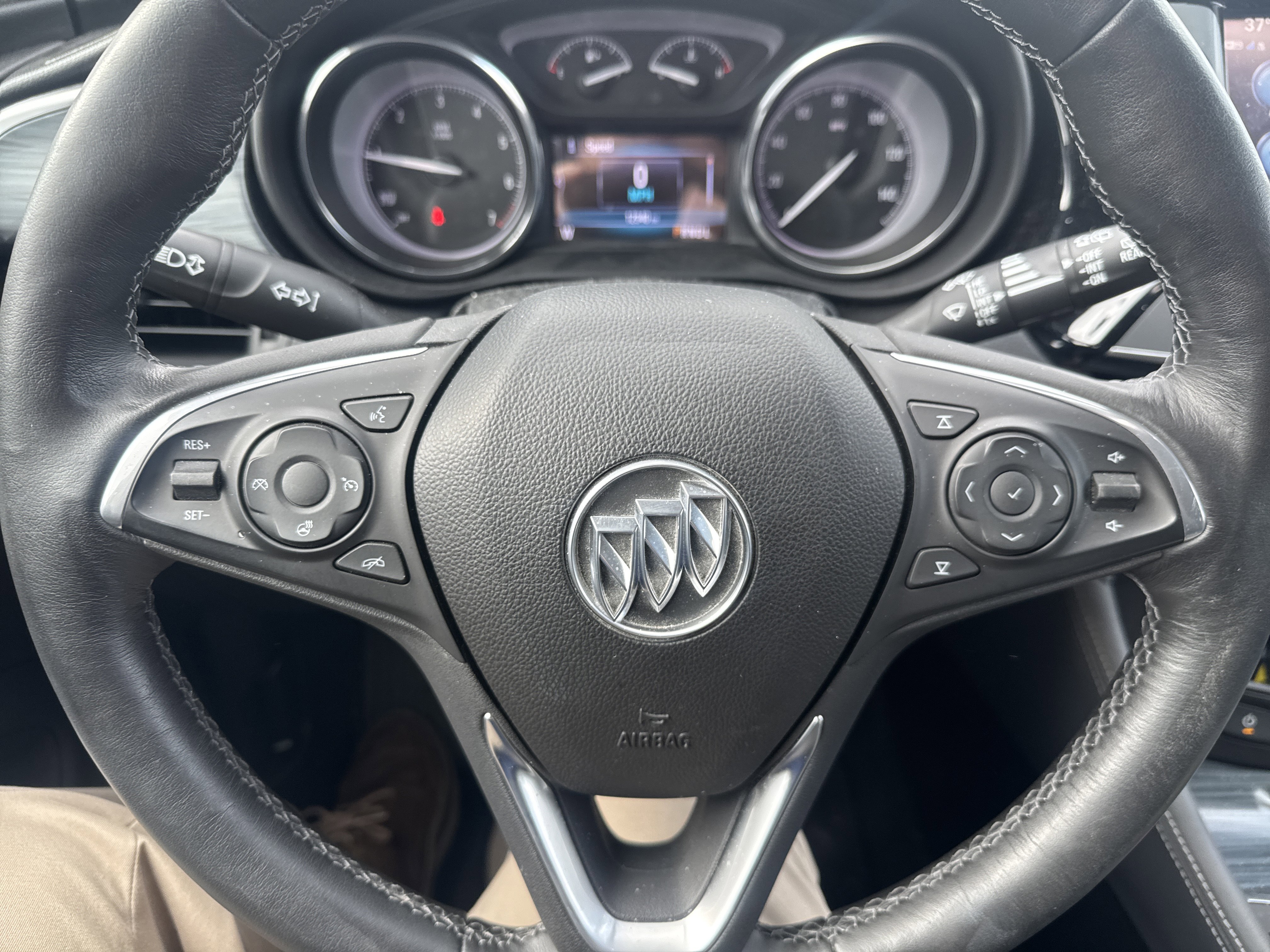Used 2020 Buick Envision Essence image 17