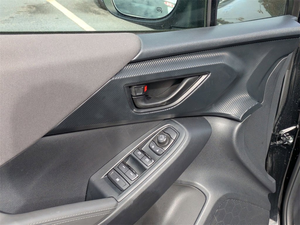 Used 2024 Subaru Crosstrek 2.0i Premium image 3