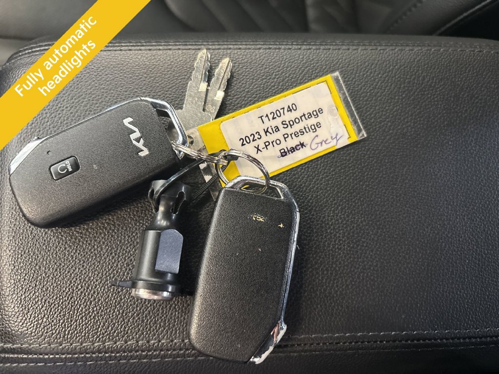 Used 2023 Kia Sportage X-Pro Prestige AWD/4WD image 16
