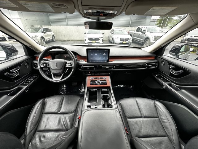 Certified 2023 Lincoln Aviator Reserve w/ Elements Package Plus AWD/4WD image 16