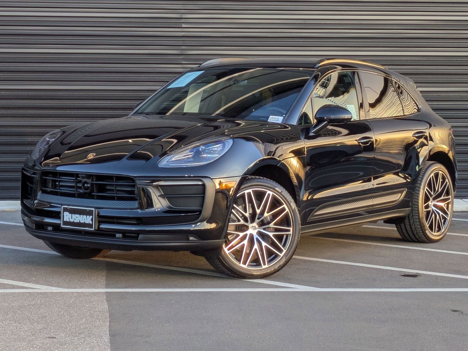 Certified 2026 Porsche Macan image 1