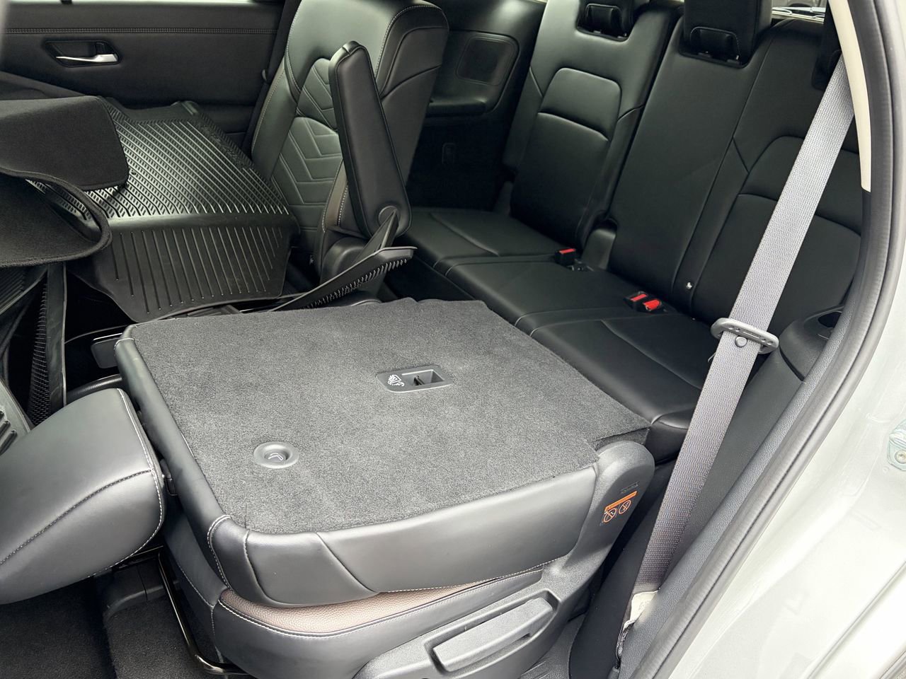 Certified 2023 Nissan Pathfinder Platinum image 31