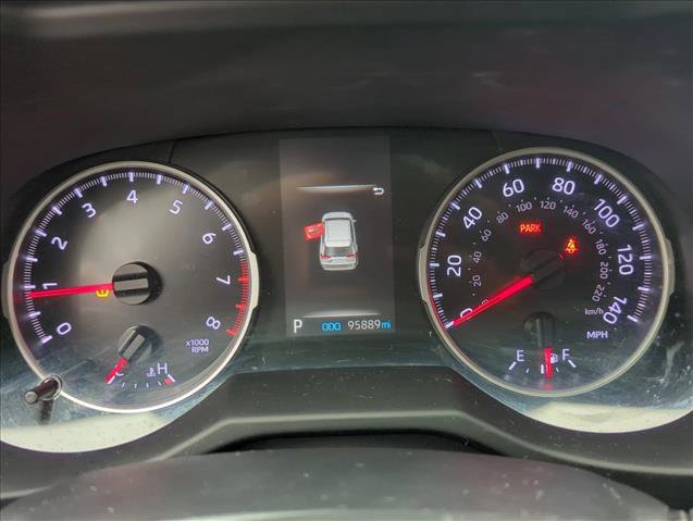 Used 2021 Toyota RAV4 LE image 12