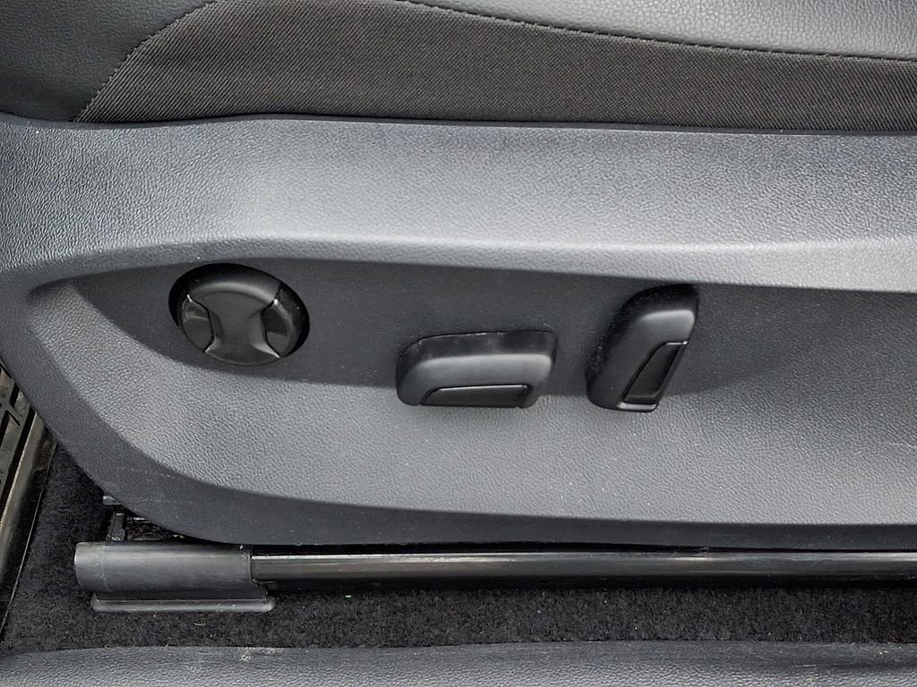 Certified 2023 Volkswagen Tiguan SE AWD/4WD image 27