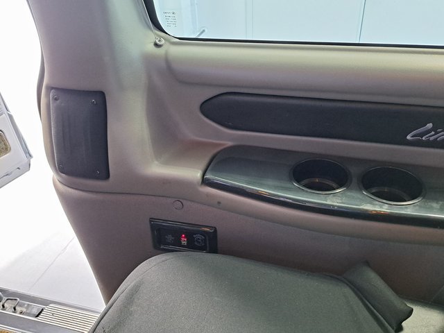 Used 2015 Chevrolet Express 2500 RWD image 27