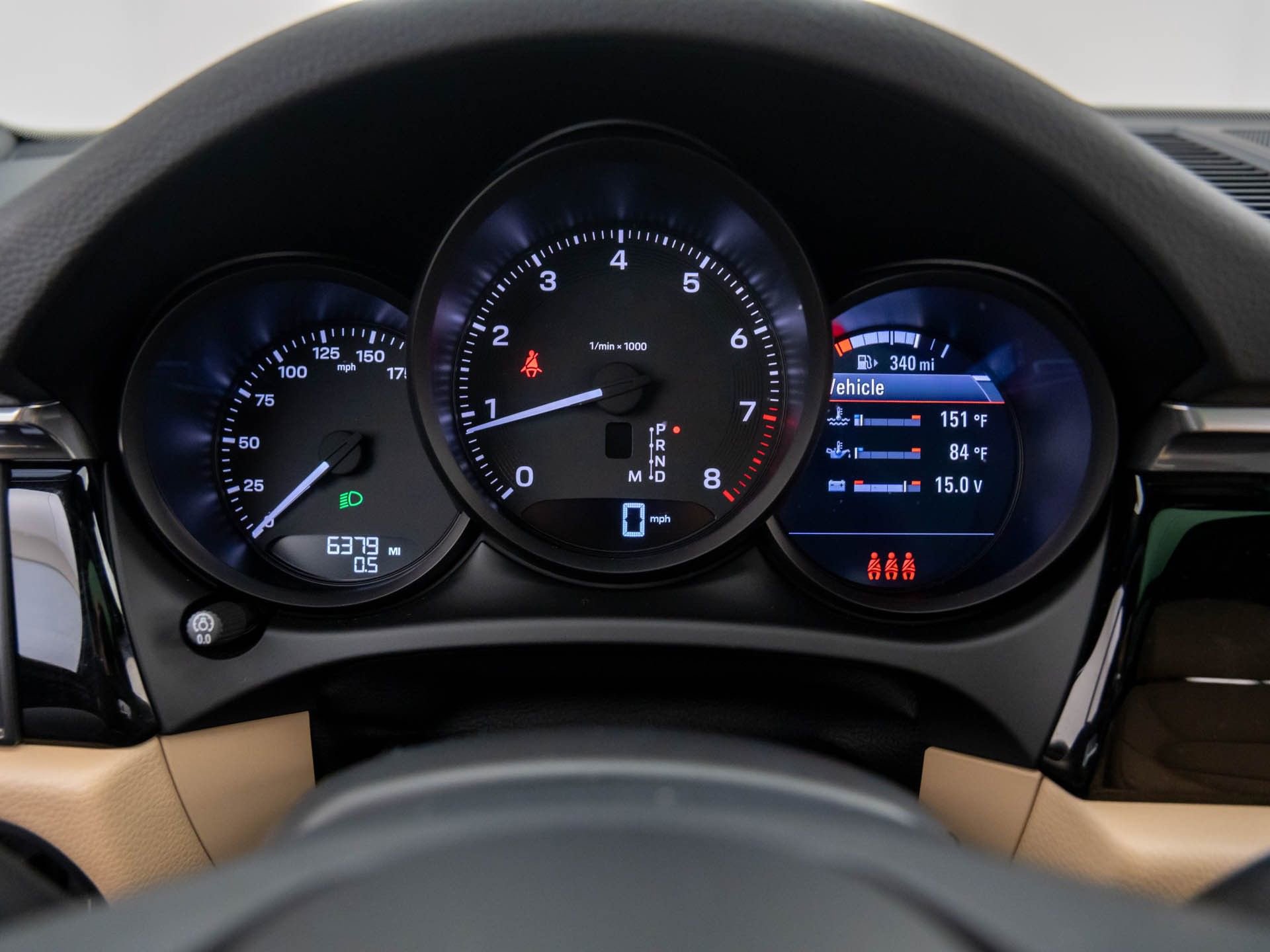 Certified 2025 Porsche Macan image 24