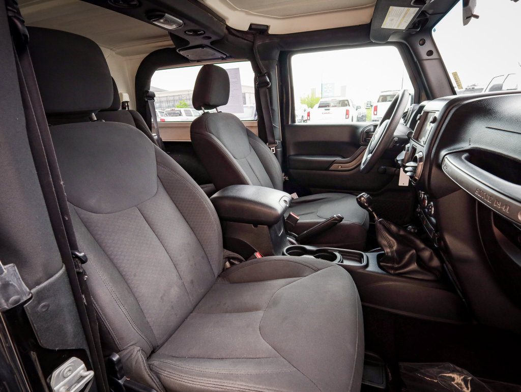 Used 2018 Jeep Wrangler Sport AWD/4WD image 21