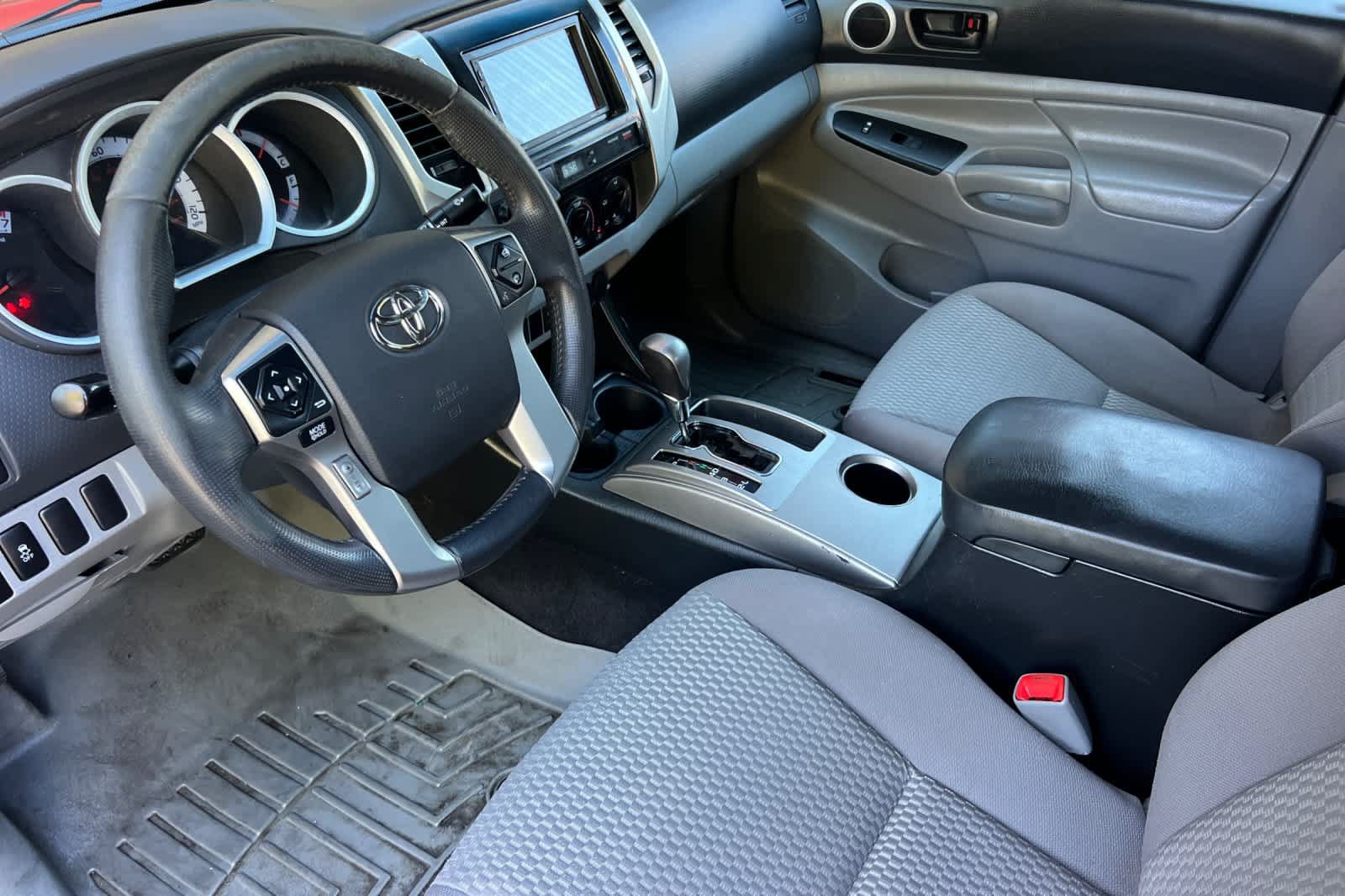 Used 2014 Toyota Tacoma PreRunner w/ SR5 Package RWD image 11